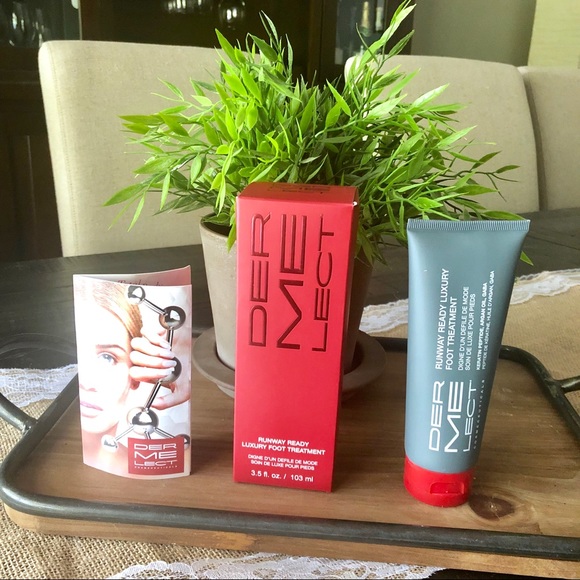 NIB Dermelect Runway Ready Luxury Foot Treatment - Picture 2 of 8